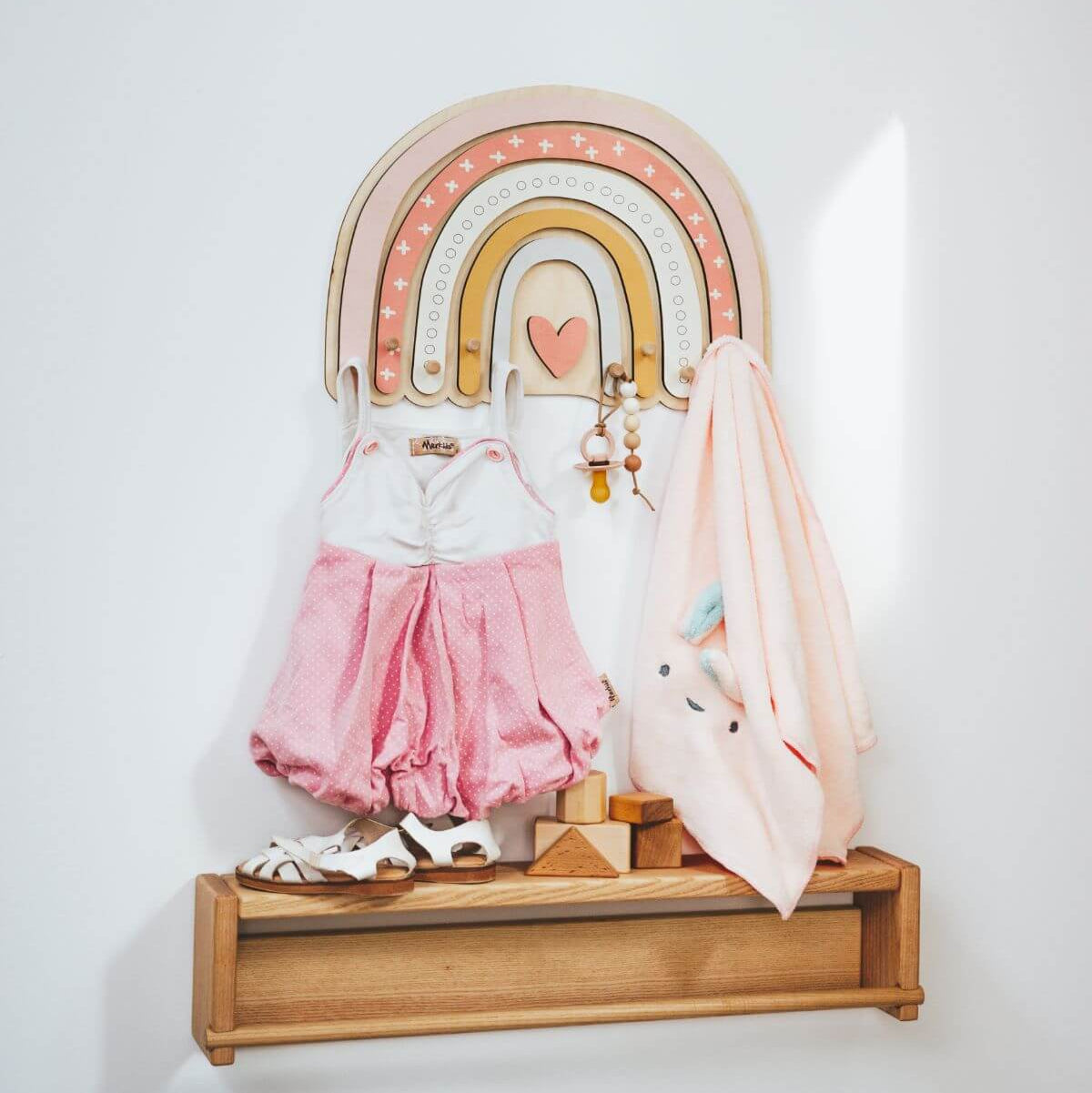 Rainbow Wall Hanger for Kids Room – Wooden Pastel Coat Hook with Knobs for Nursery & Girls Bedroom